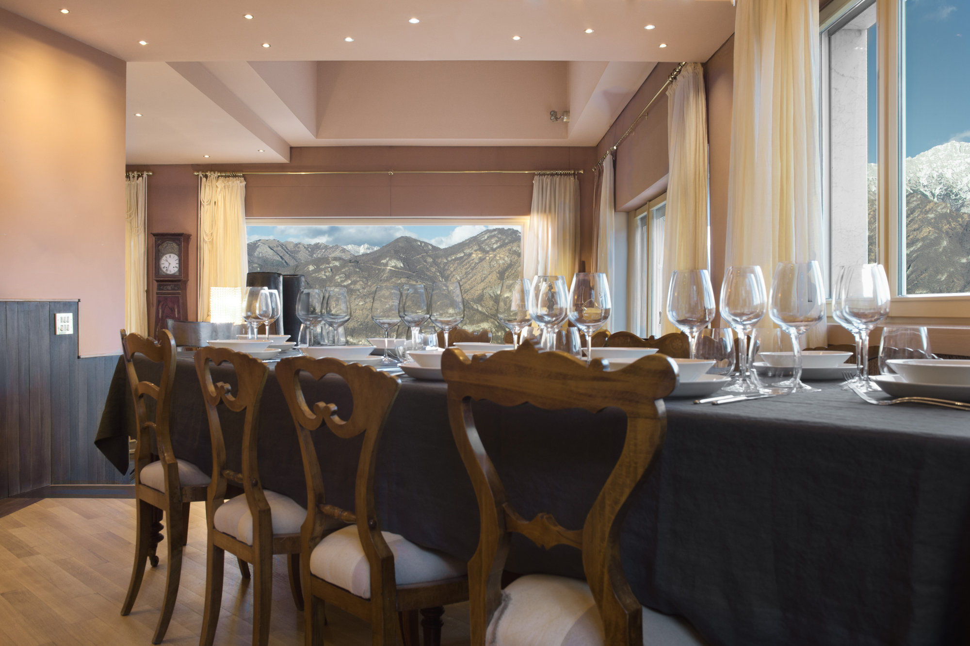 Indoor dining room with mountain view